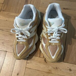 New Balance Women's Beige and White Sneakers